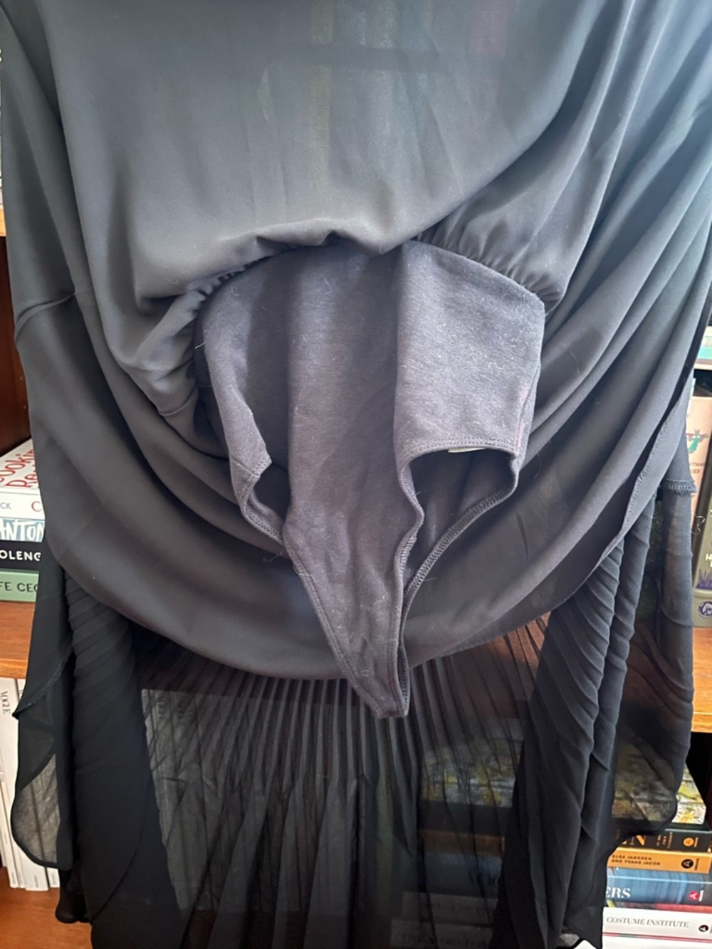 Aritzia Wilfred Daphnee dress - Picture 6 of 6